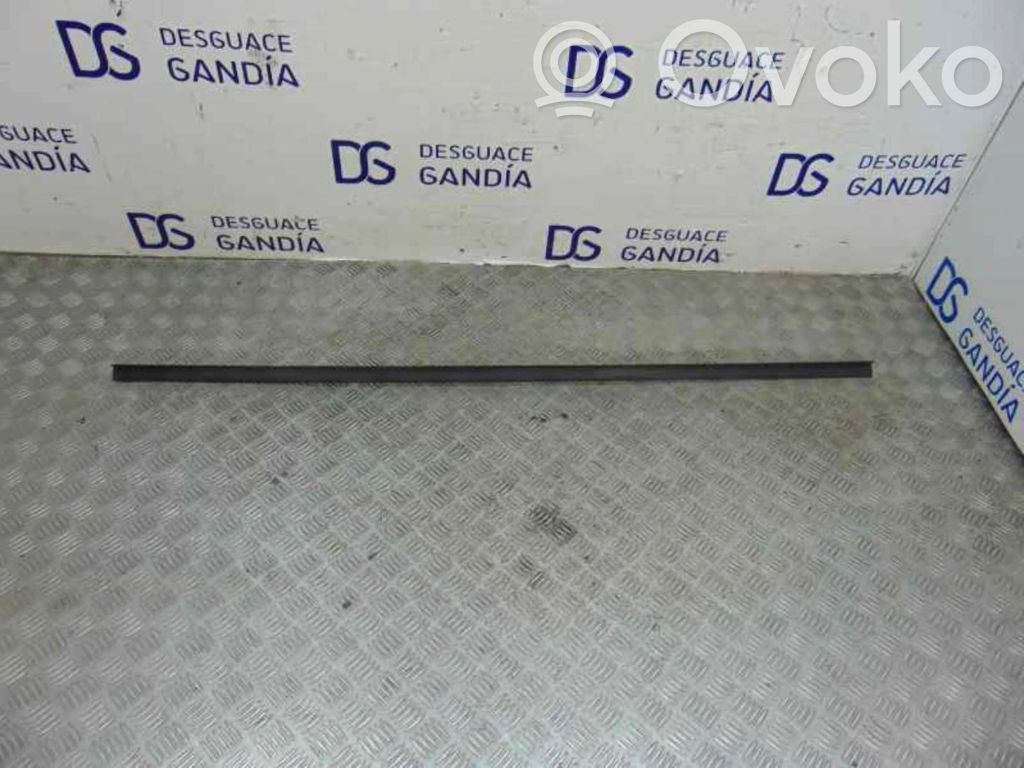 Bottom trim   3403001