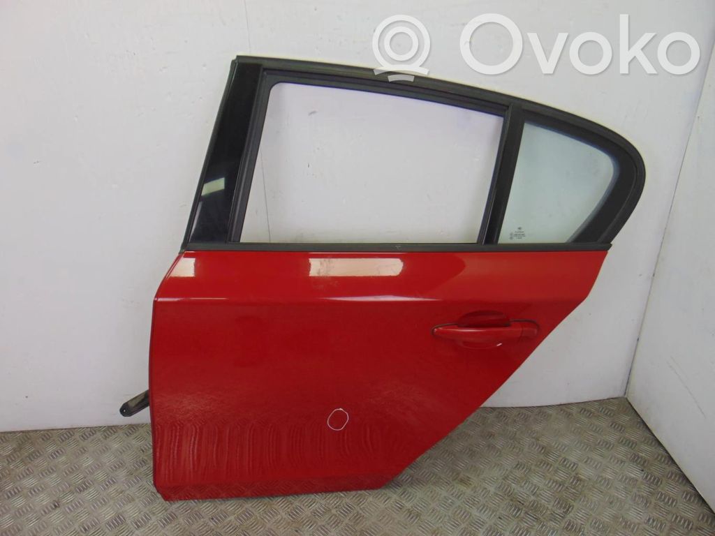 Puerta trasera   ROJO,ROJO