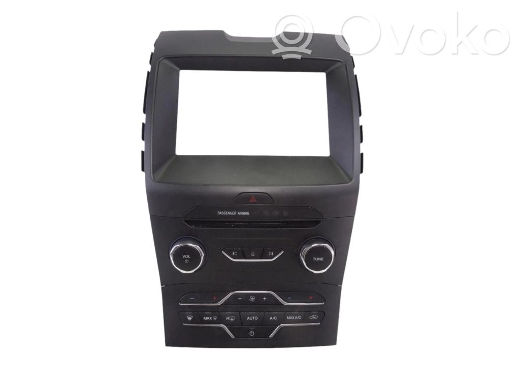 Climate control unit   EM2T18E245CAF