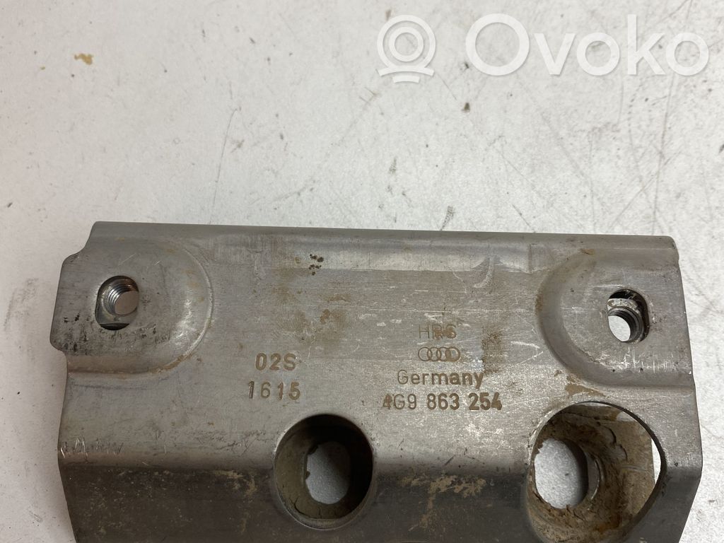 Audi A6 C7 Kita bagažinės apdailos detalė 
