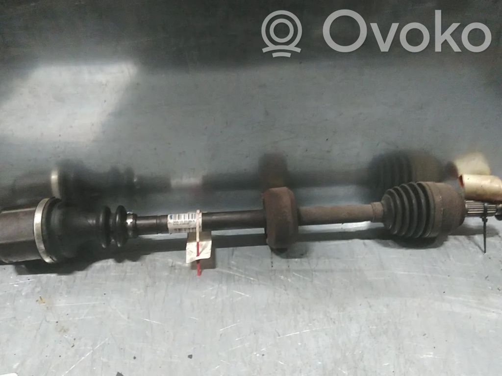 Półoś przednia   8200684084,JB1525