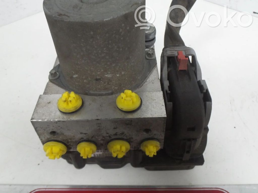 Audi A4 S4 B6 8E 8H ABS bloks 