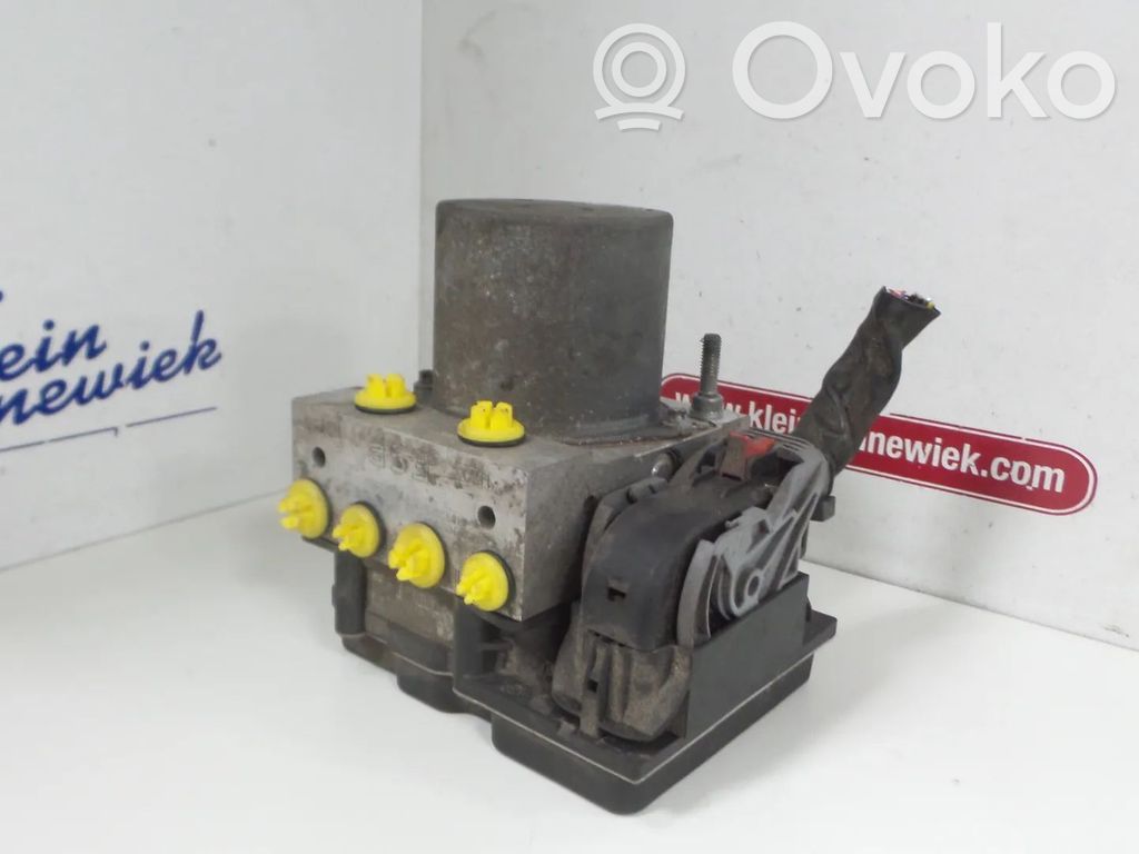 Audi A4 S4 B6 8E 8H ABS-pumppu 