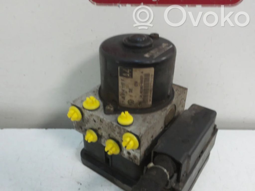 Volkswagen Golf IV ABS bloks 
