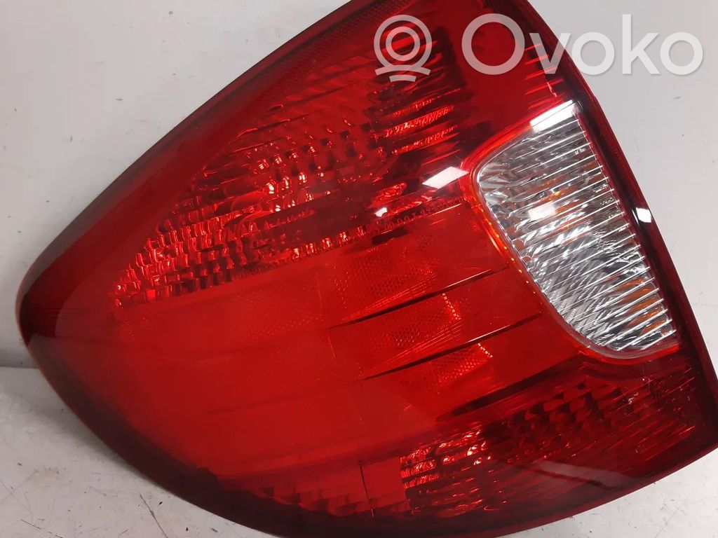 KIA Rio Lampă spate în caroserie 