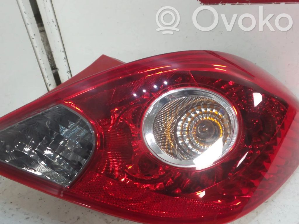 Opel Corsa D Lampa tylna 