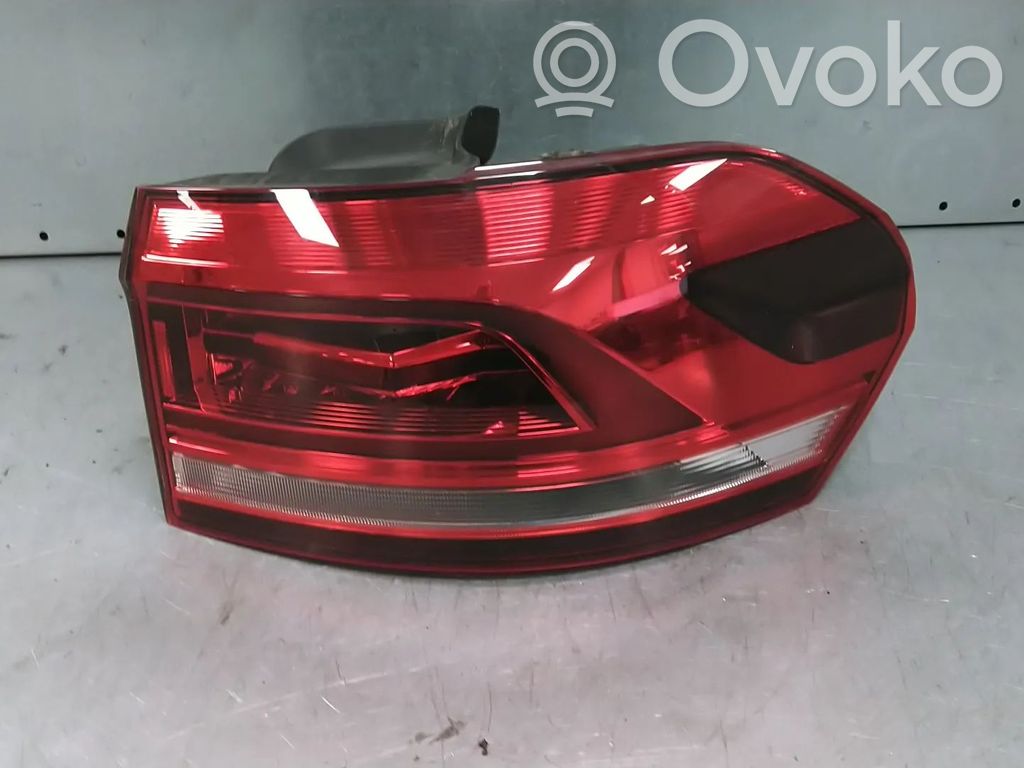 Volkswagen Touran III Lampa tylna 