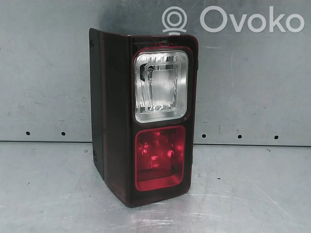 Renault Trafic III (X82) Reverse light 
