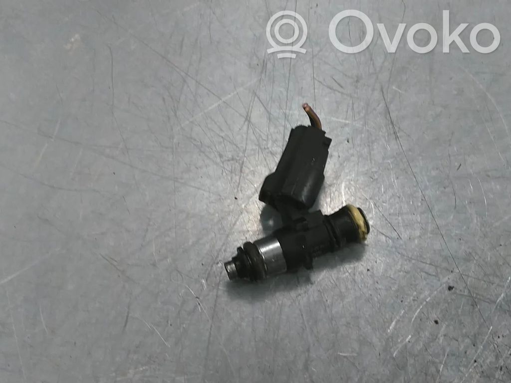 Volkswagen Touran II Inyector de combustible 