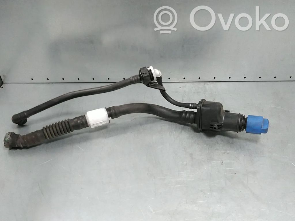 Audi Q2 - AdBlue skysčio užpylimo vamzdis 