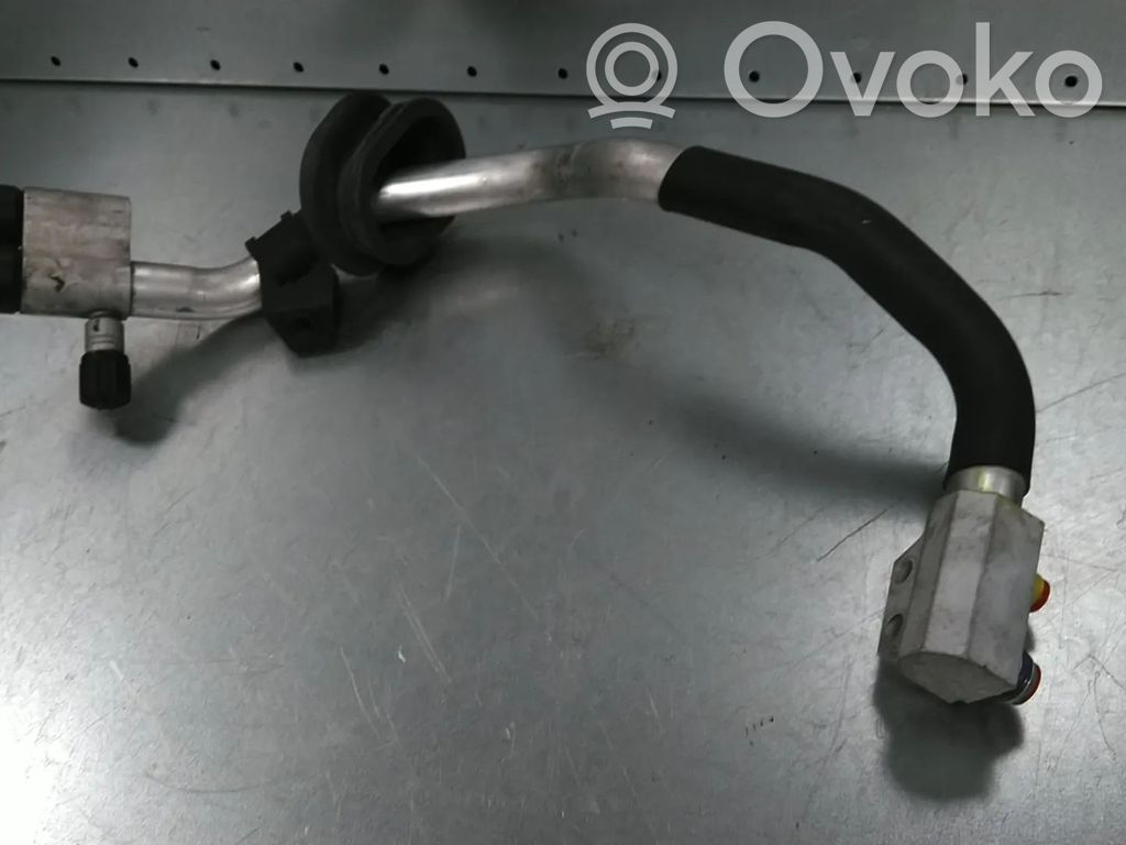 Audi A4 S4 B8 8K Ilmastointilaitteen putki (A/C) 