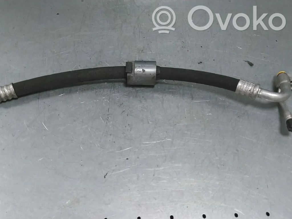 Ilmastointilaitteen putki (A/C)   64509209717