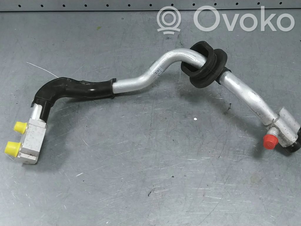 Audi A5 8T 8F Ilmastointilaitteen putki (A/C) 