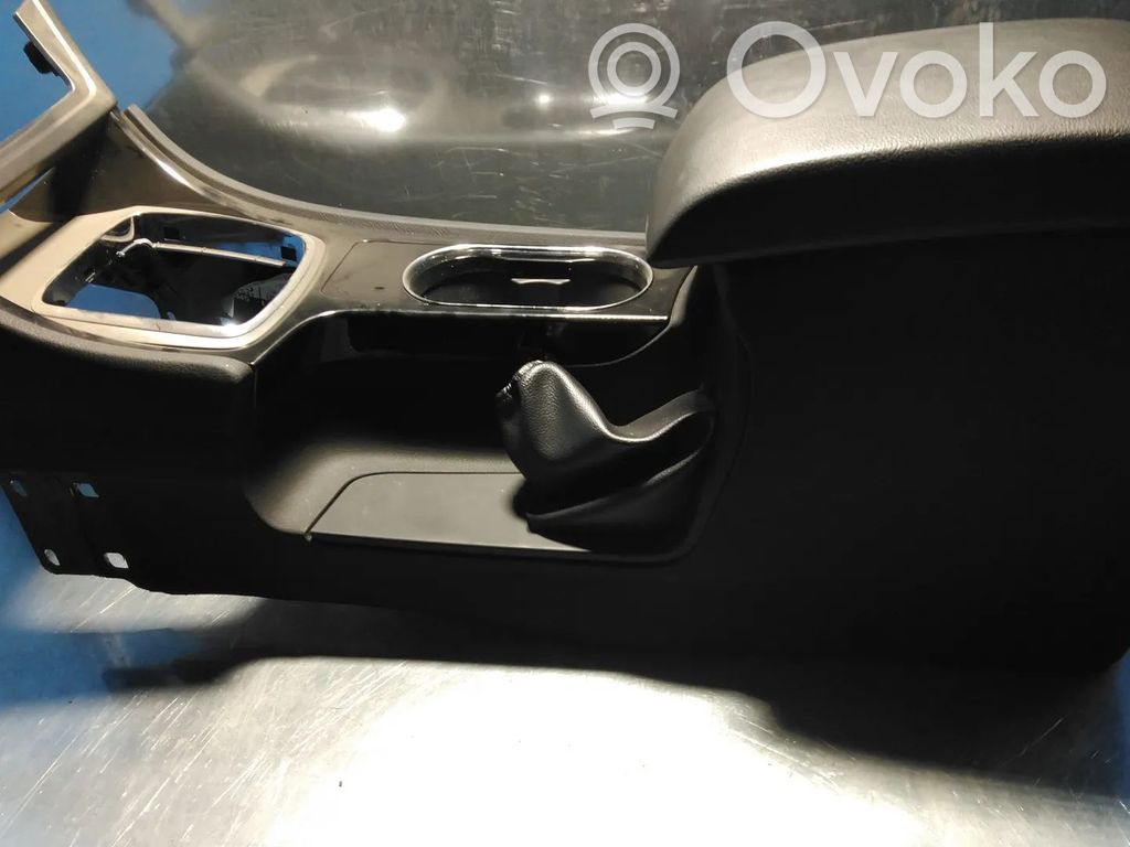 Ford Mondeo MK IV Centrinė konsolė 