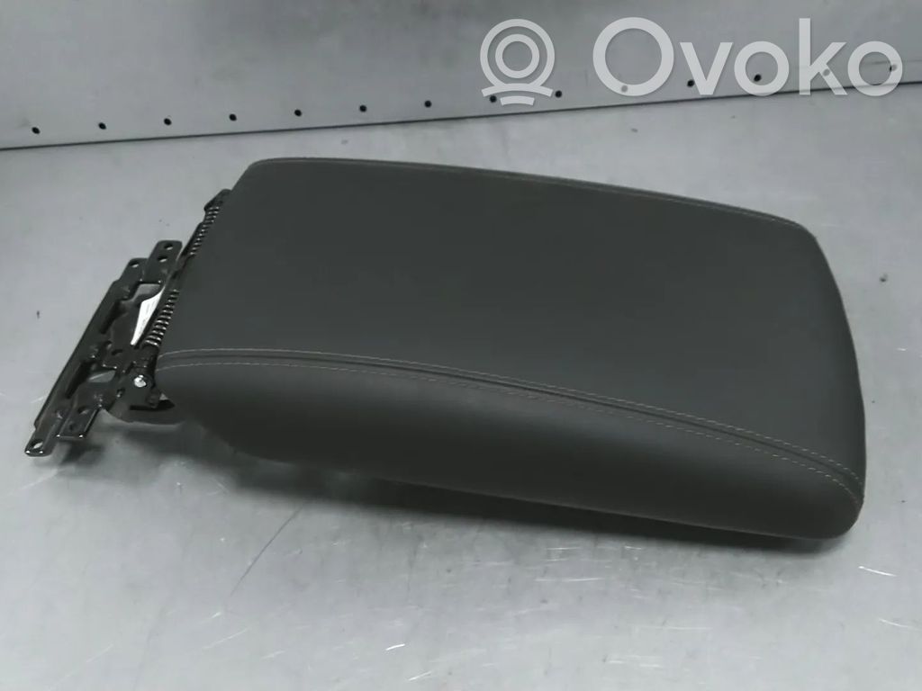 KIA Sorento IV Centrālā konsole 