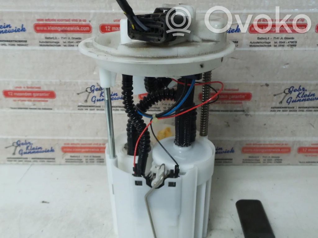 Opel Corsa D Bomba interna de combustible 