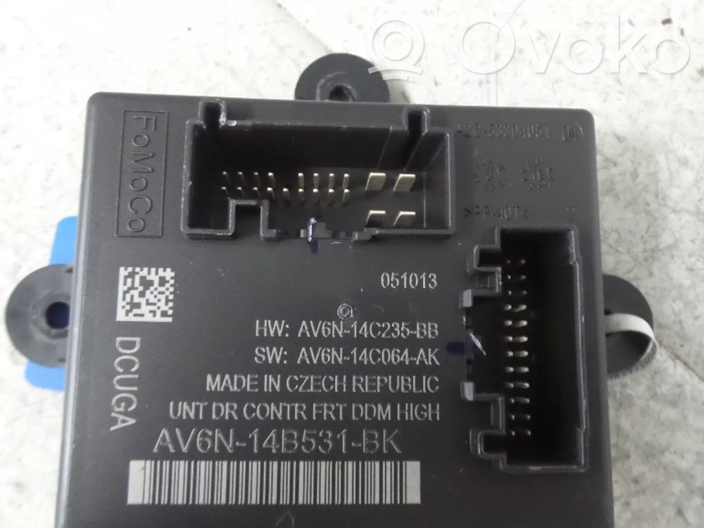 Unidad de control/módulo de la puerta   AV6N14C235BB