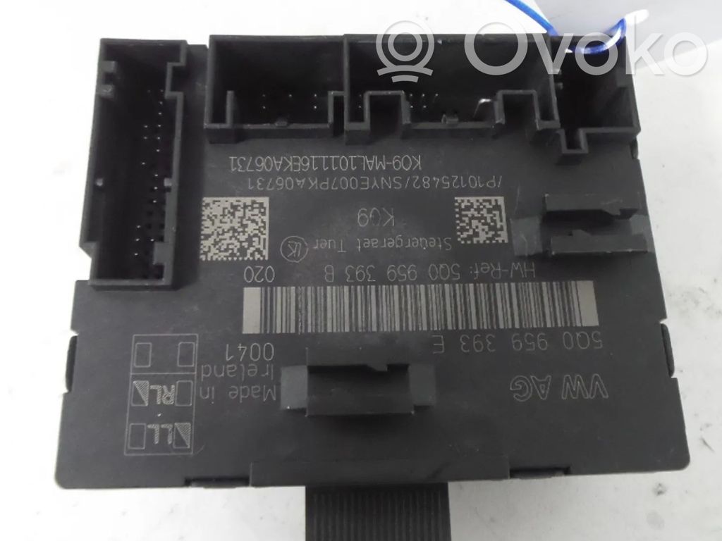 Unidad de control/módulo de la puerta   5Q0959393E