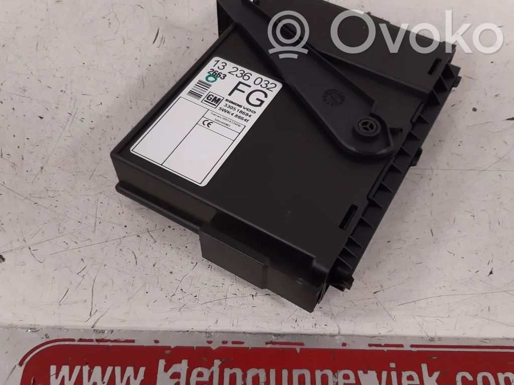 Opel Corsa C Door control unit/module 