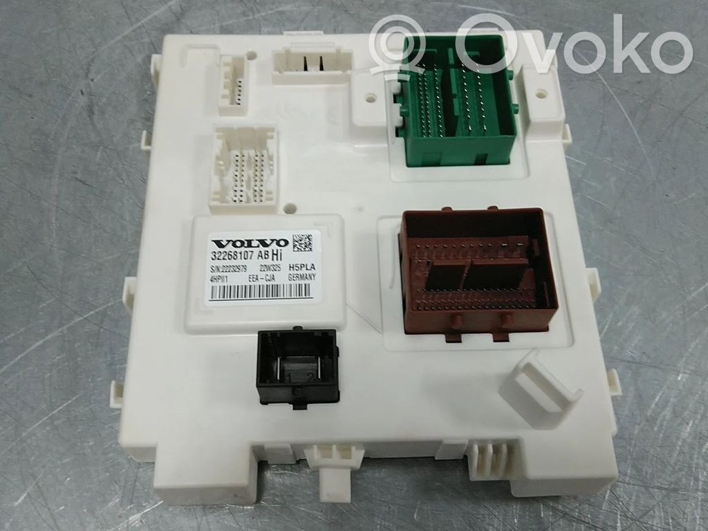 Volvo XC40 Door control unit/module 