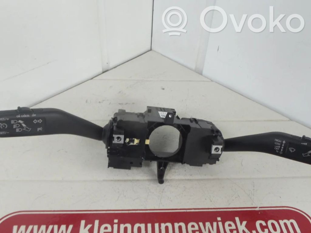 Volkswagen Beetle A5 Wiper turn signal indicator stalk/switch 