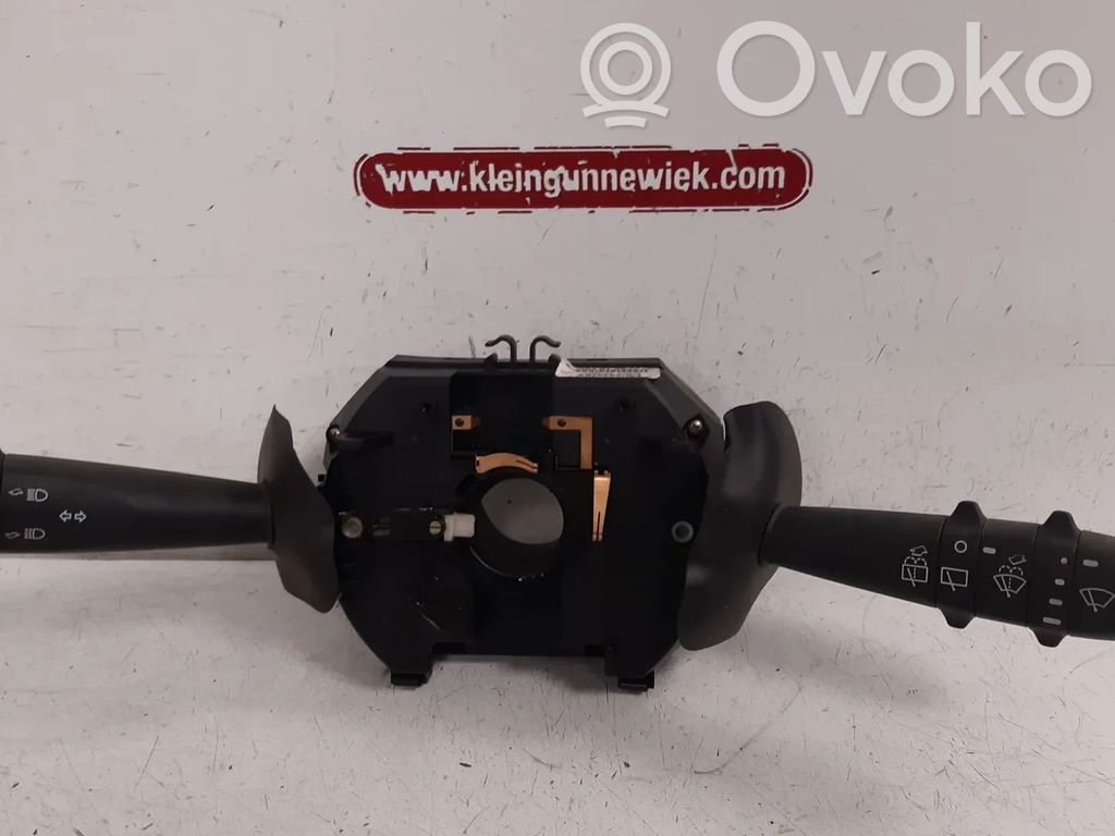 Alfa Romeo 147 Leva/interruttore dell’indicatore di direzione e tergicristallo 
