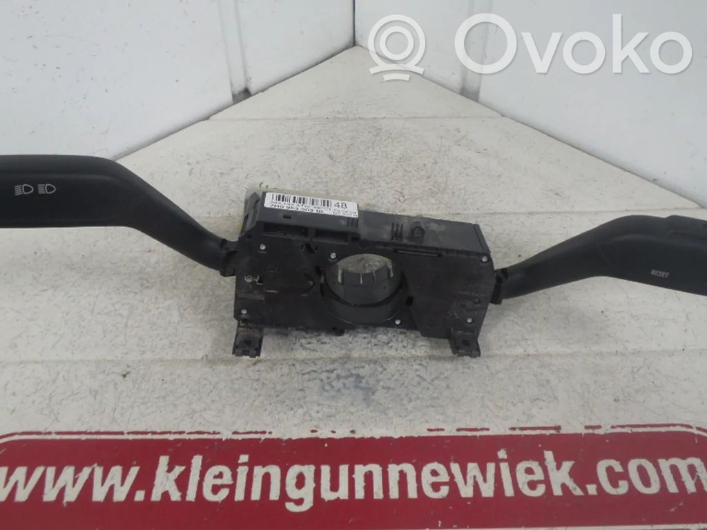 Seat Ibiza IV (6J,6P) Manetka / Przełącznik kierunkowskazów wycieraczek 