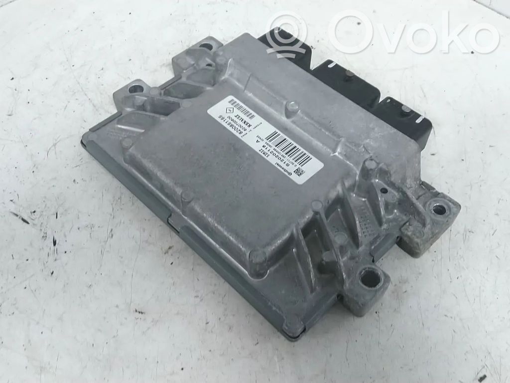 Unidad de control/módulo del motor   8200851165,D4F784