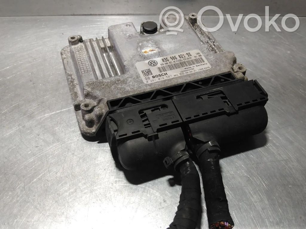 Skoda Octavia Mk2 (1Z) Engine control unit/module 