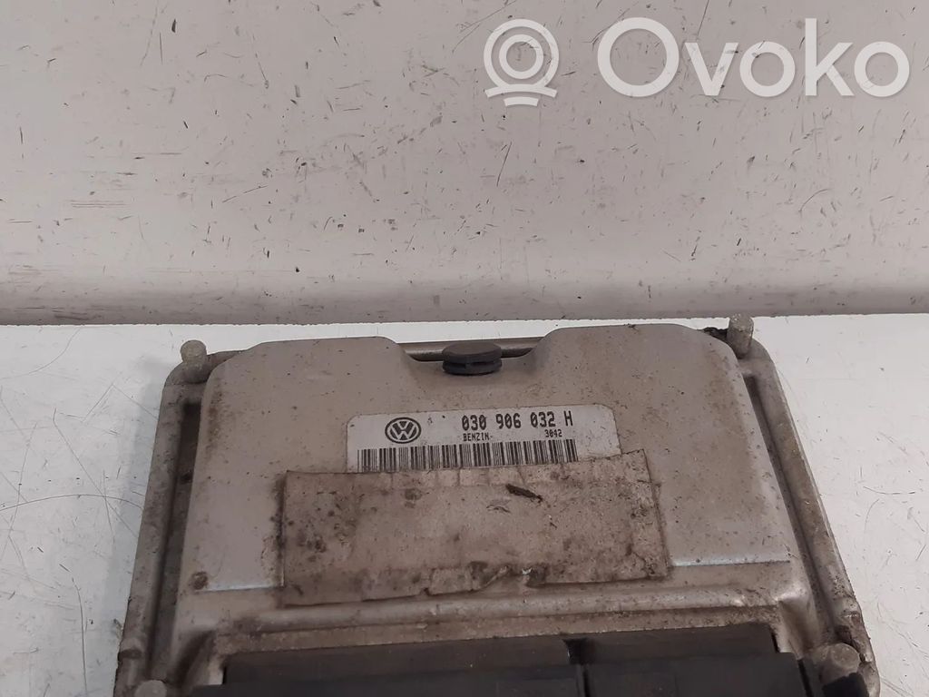 Volkswagen Polo III 6N 6N2 6NF Блок управления двигателя 