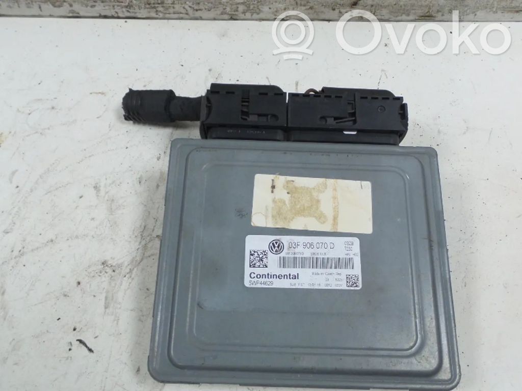 Volkswagen Polo V 6R Engine control unit/module 