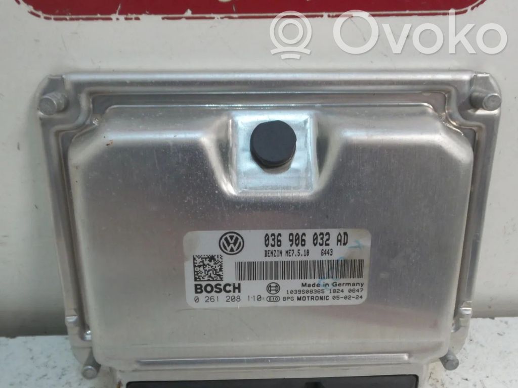 Volkswagen Golf V Engine control unit/module 