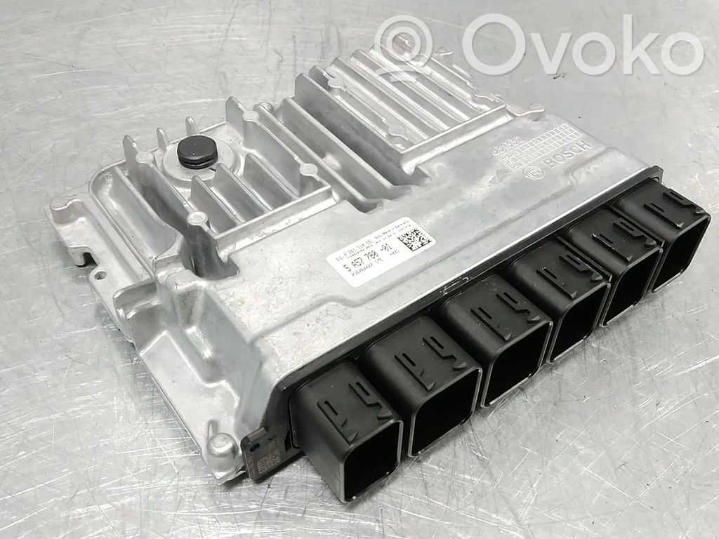 BMW 1 F40 Engine control unit/module 