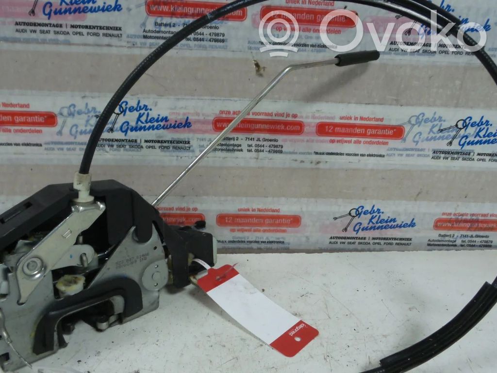 Volkswagen Fox Etuoven lukko 