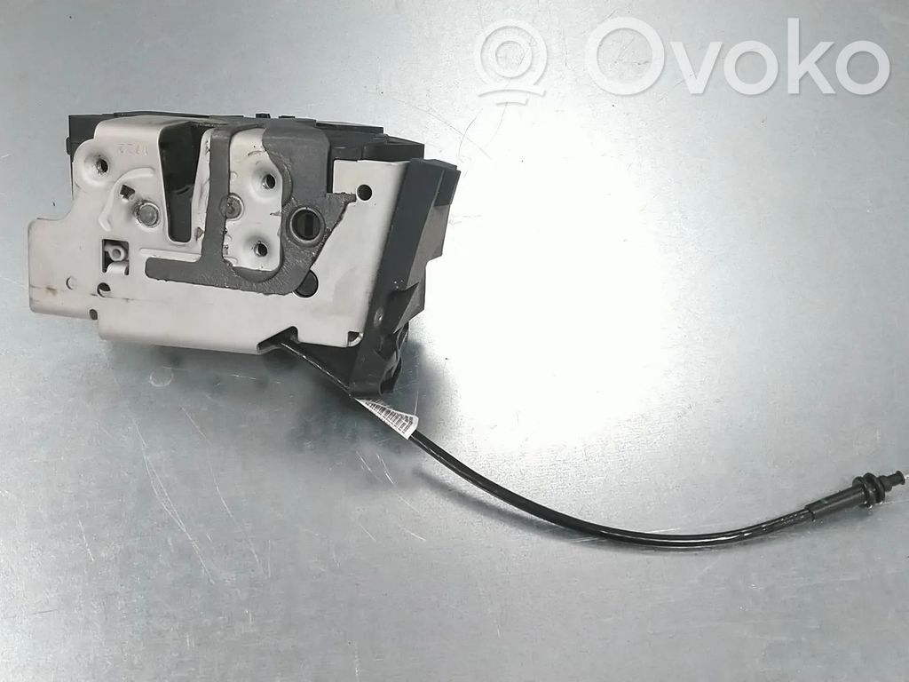 Ford Transit Priekšpusē slēdzene 