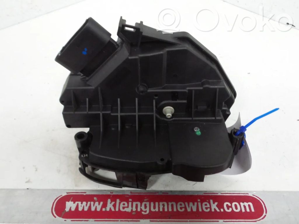 Priekšpusē slēdzene   BM5AA21813AC,2070970,BM5AA21813AF,BM5AA21813AH