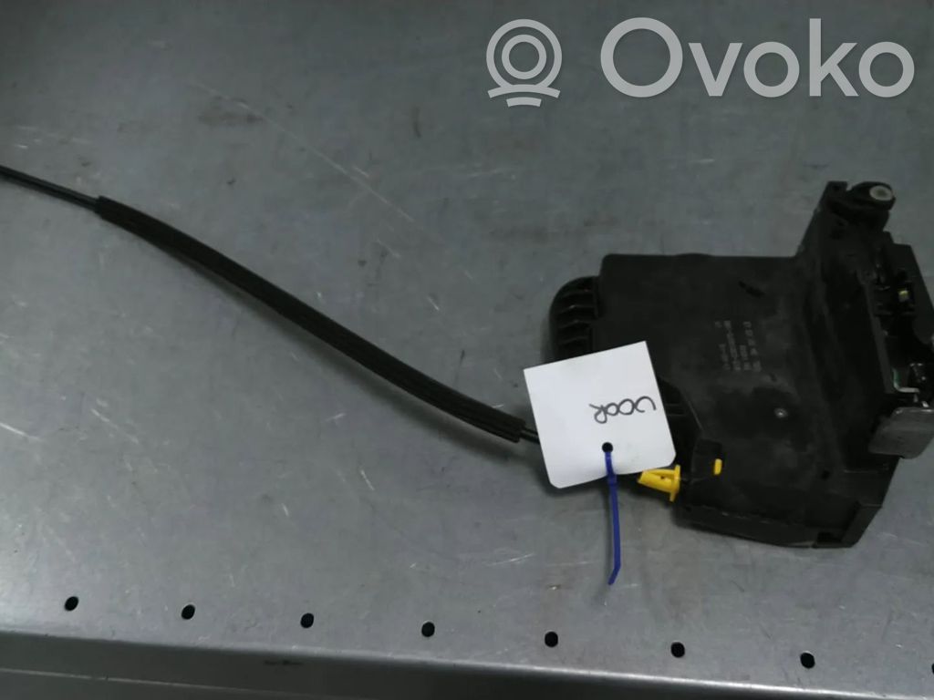 Vauxhall Astra K Front door lock 