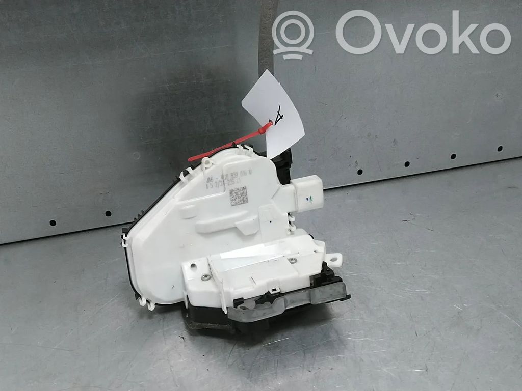 Audi A4 S4 B9 Zamek drzwi tylnych 