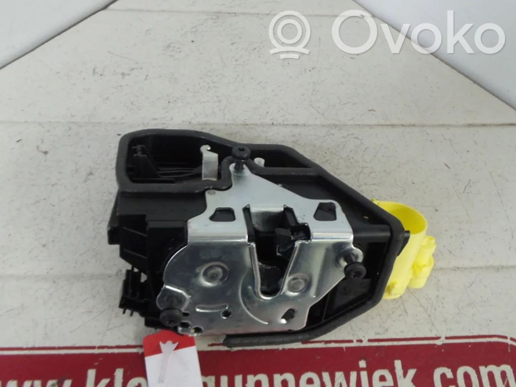 BMW X4 F26 Zamek drzwi przednich 