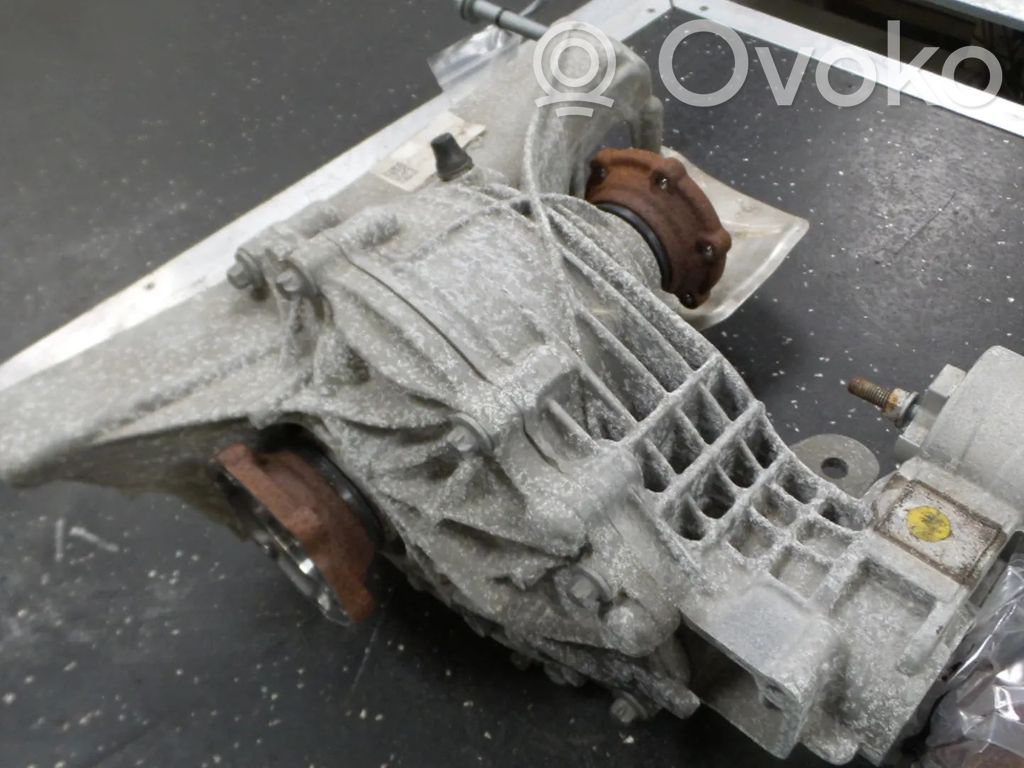 Audi A4 S4 B9 Galinis reduktorius 
