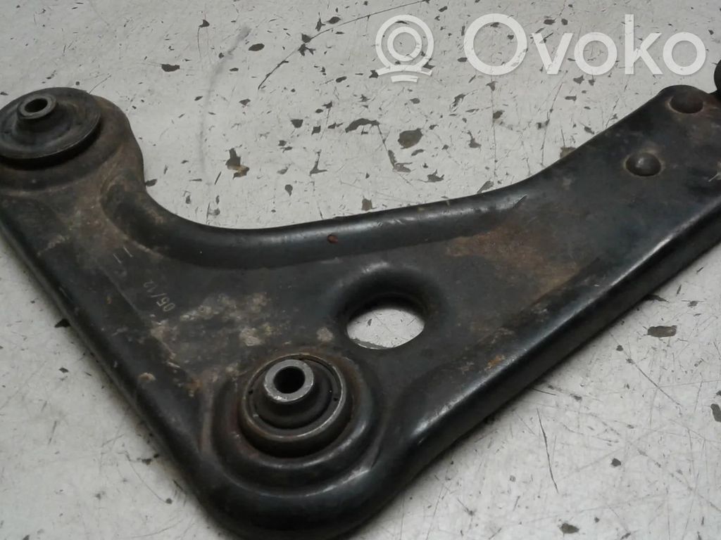 Ford Ka Wahacz przedni 