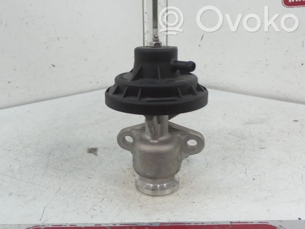 Volkswagen Caddy EGR valve 