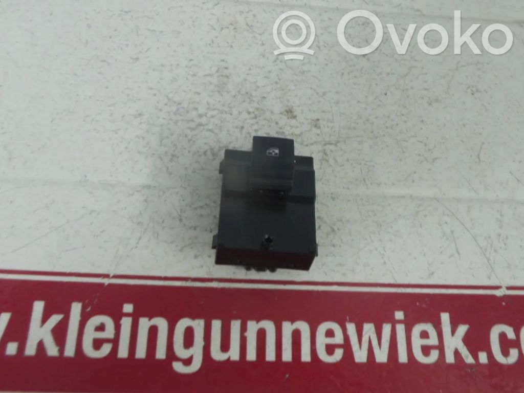 Electric window control switch   13360339