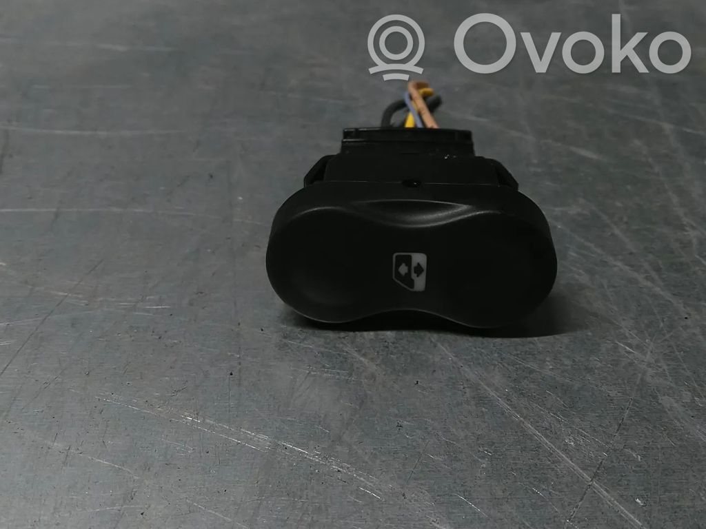 Electric window control switch   602227