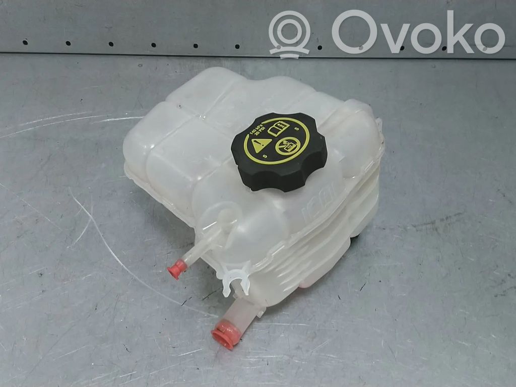 Opel Astra J Jäähdytysnesteen paisuntasäiliö 