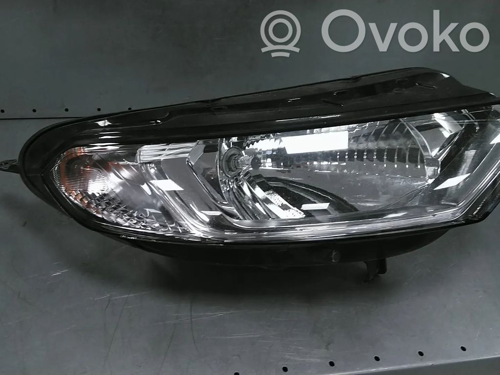 Ford Ecosport Lampa przednia 