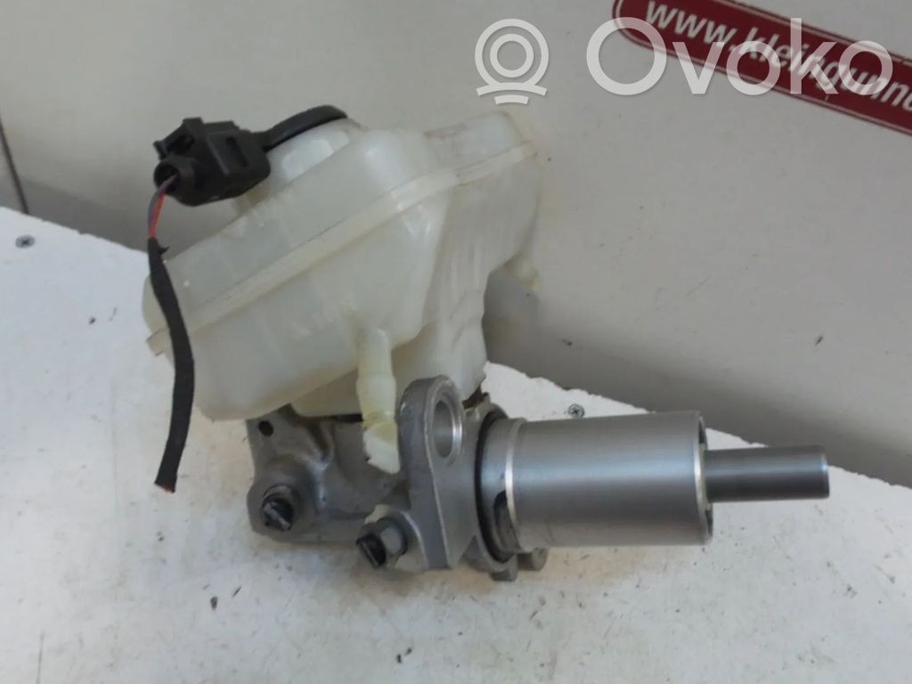 Audi A8 S8 D4 4H Master brake cylinder 