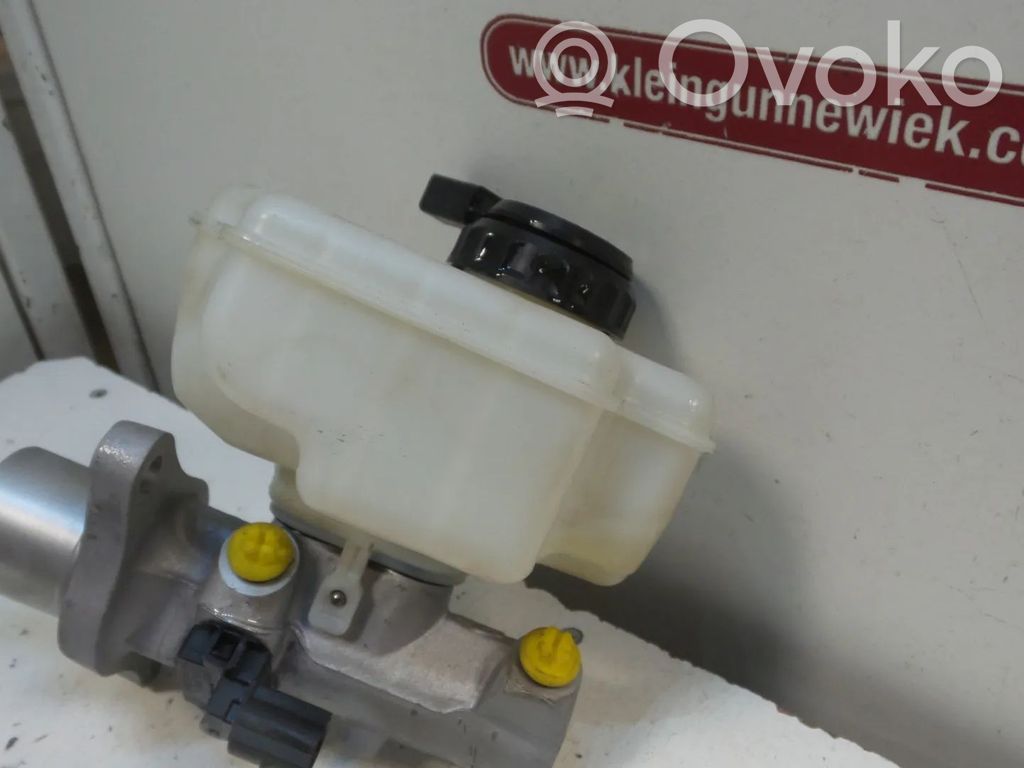 Volkswagen Caddy Master brake cylinder 