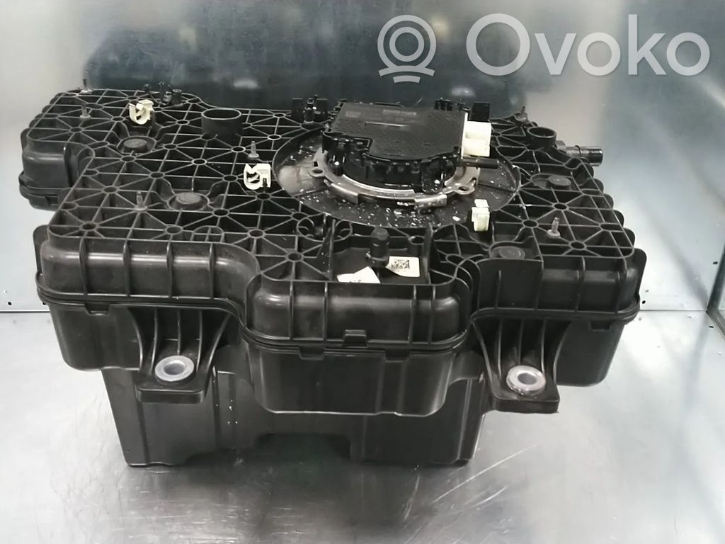 AdBlue-nestesäiliö   172A24206R,172A23464R,172A28129R,172A28357R,237G00259R,M9T