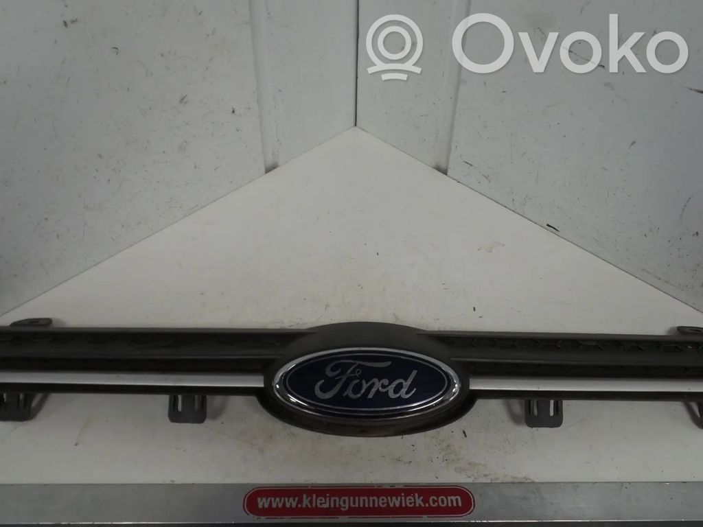 Ford Ecosport Etupuskurin ylempi jäähdytinsäleikkö 